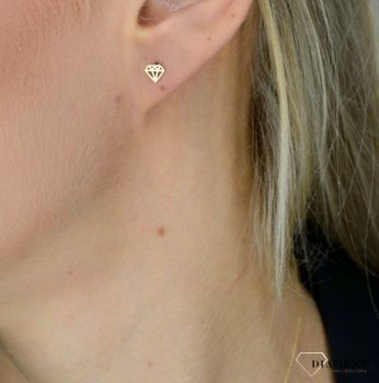 Złote kolczyki na wkrętki 585 diamencik KL 6239 585 💎 Złote kolczyki o uroczym kształcie diamencików 💎 Kolczyki zostały wykonane z najwyższej jakości złota próby 585 (1).JPG
